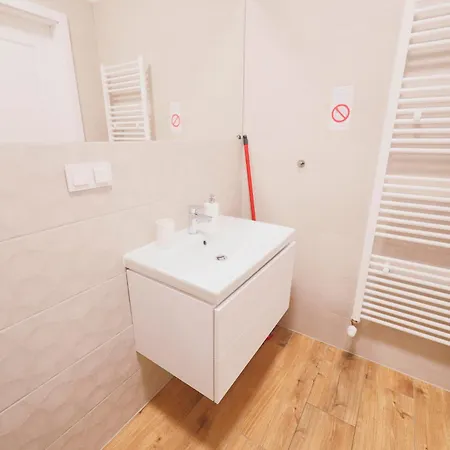 Ms Pro Kolo Brzegu Διαμέρισμα
